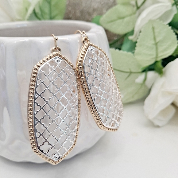 💖 2/$30 Boho lightweight Filigree silver metal casual festival cute earrings - Picture 9 of 11